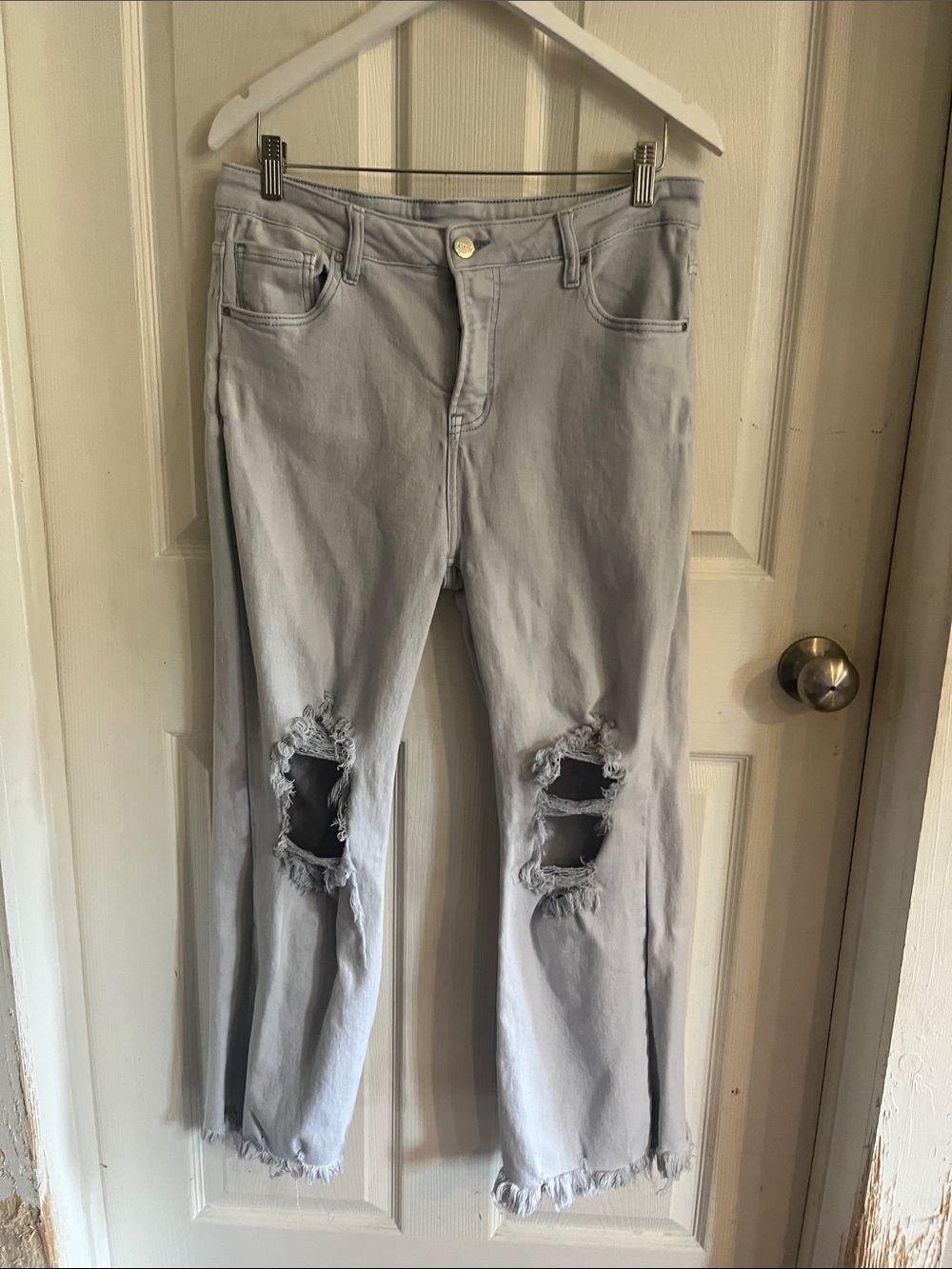 Light Gray Distressed Cropped Ankle Jeans